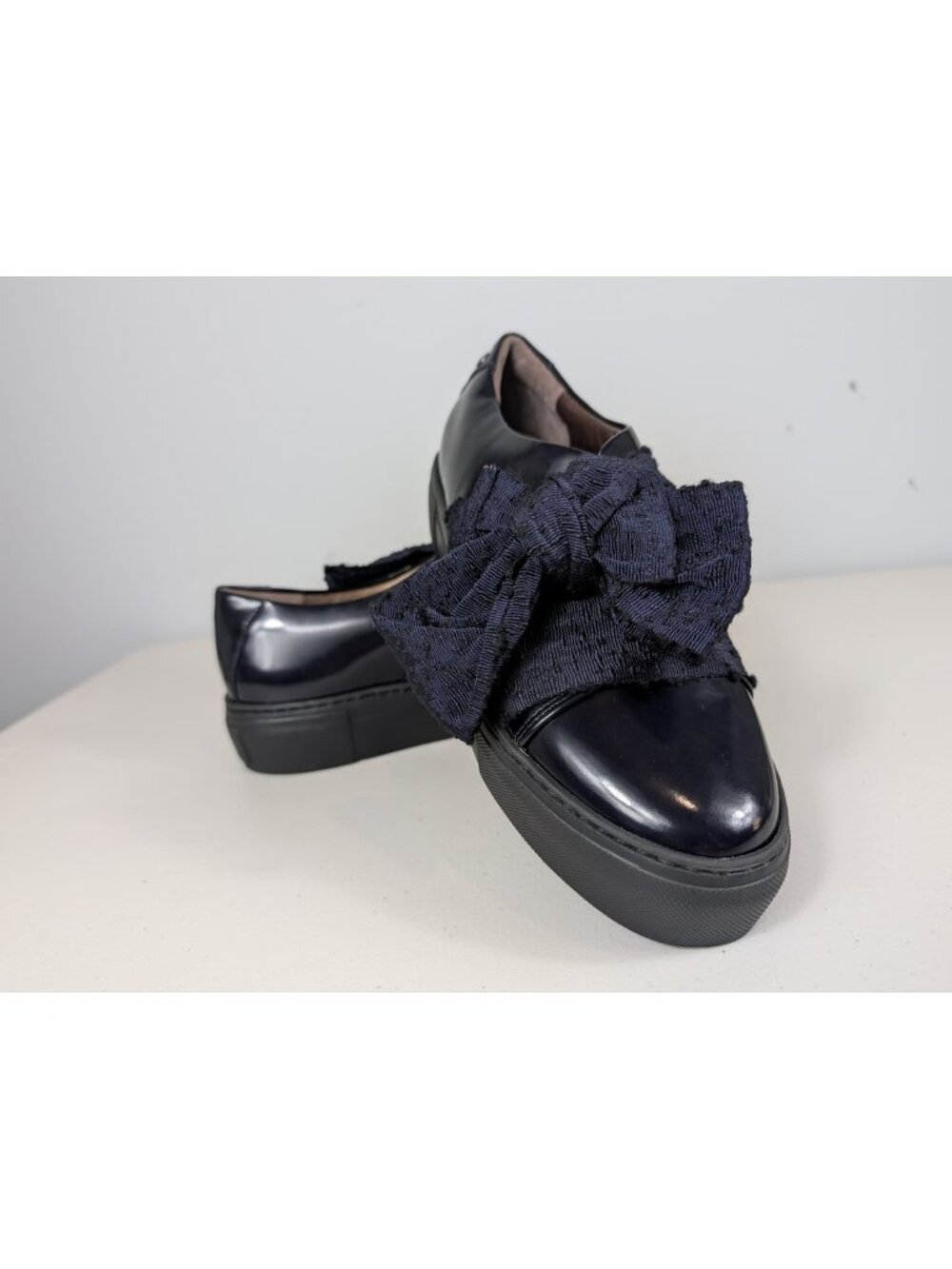 Attilio Giusti Leombruni Navy Blue bow slip on platform sneaker women's size 8.5